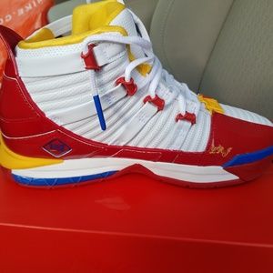 lebron james superman shoes